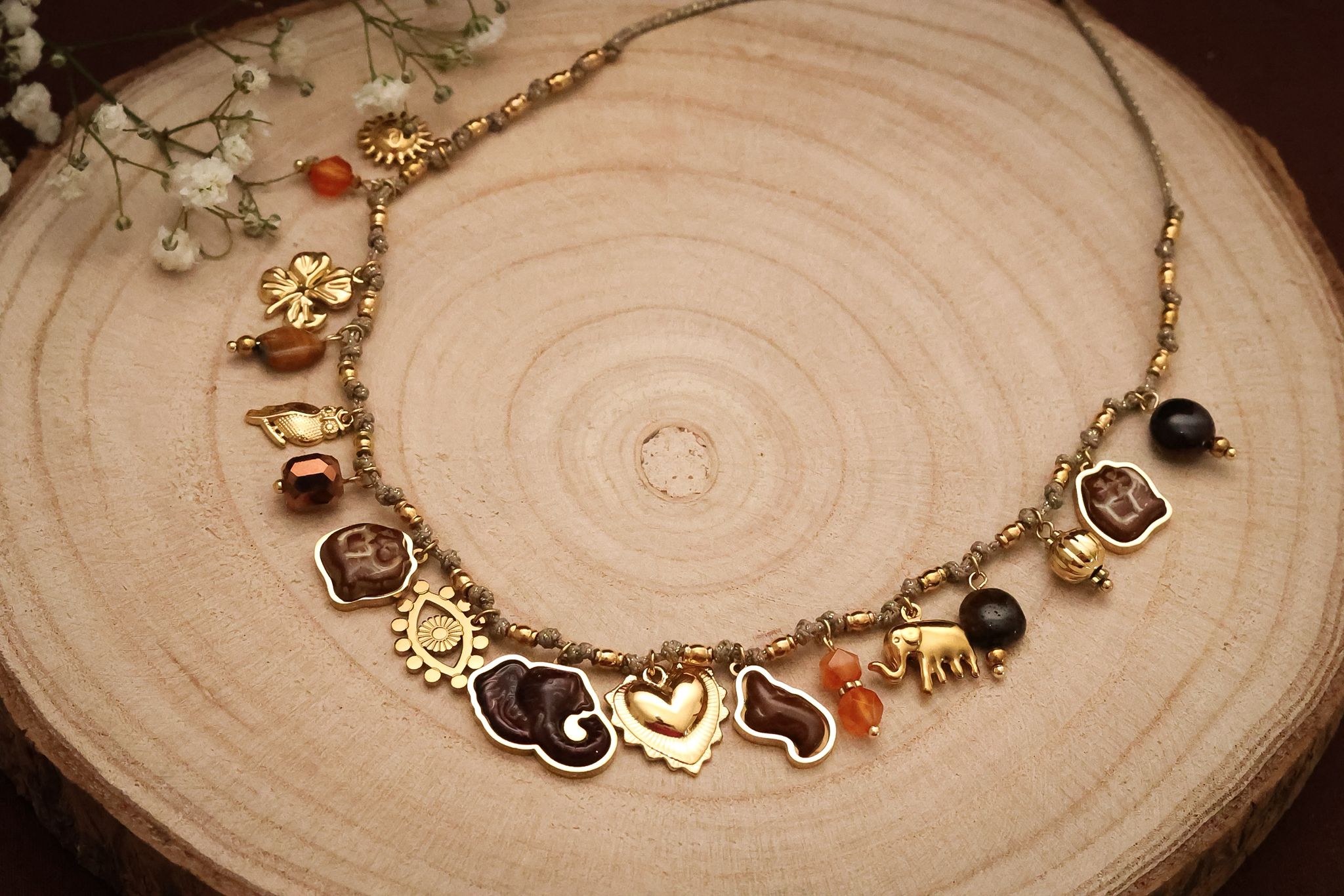 COLLIER MADY