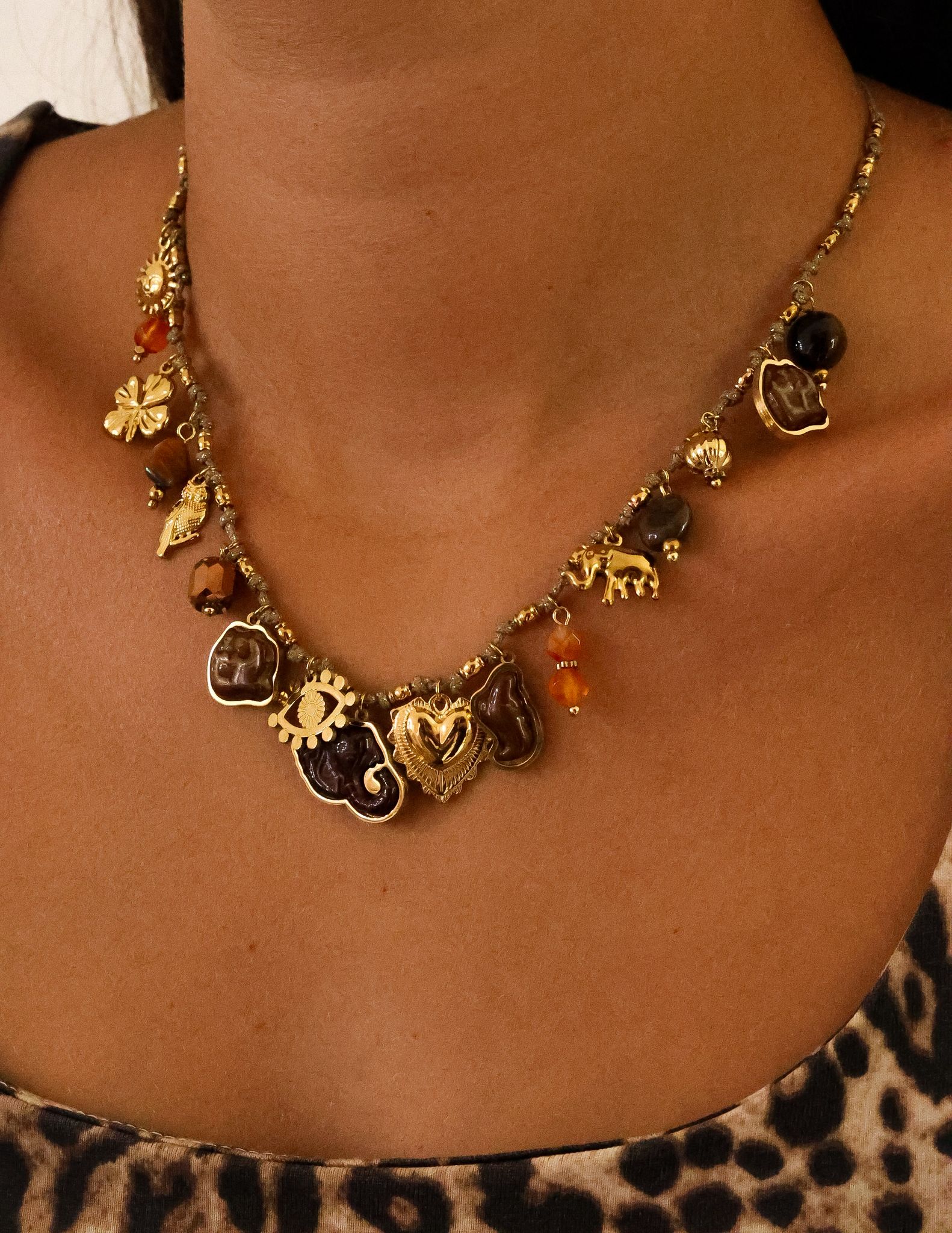 COLLIER MADY