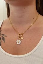 COLLIER BLOOMY
