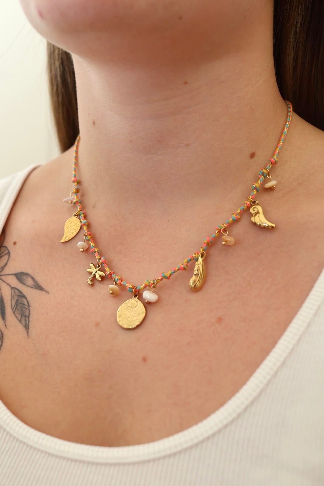 COLLIER LYDIA