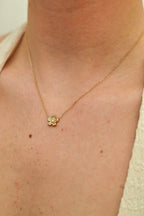 COLLIER ELYA
